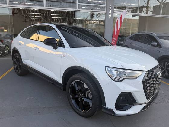AUDI Q3 2.0 40 TFSI GASOLINA PERFORMANCE BLACK QUATTRO TIPTRONIC